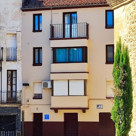 Apartamentos San Martin Plasencia Kültér fotó